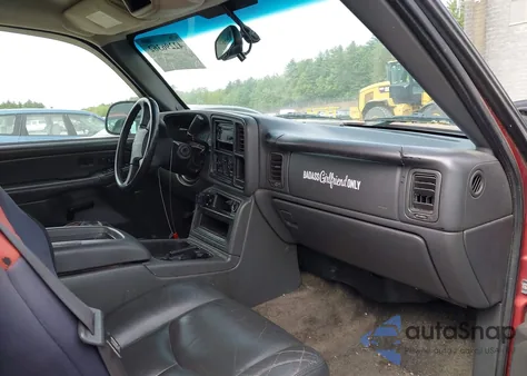 2003 Chevrolet Avalanche 1500 из США, поврежденный, VIN 3GNEK13T53G251843